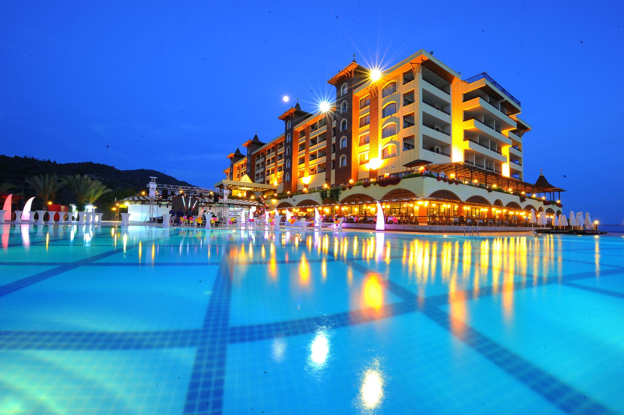 Hotel Utopia World ***** Alanya - 218.679 Ft-tól