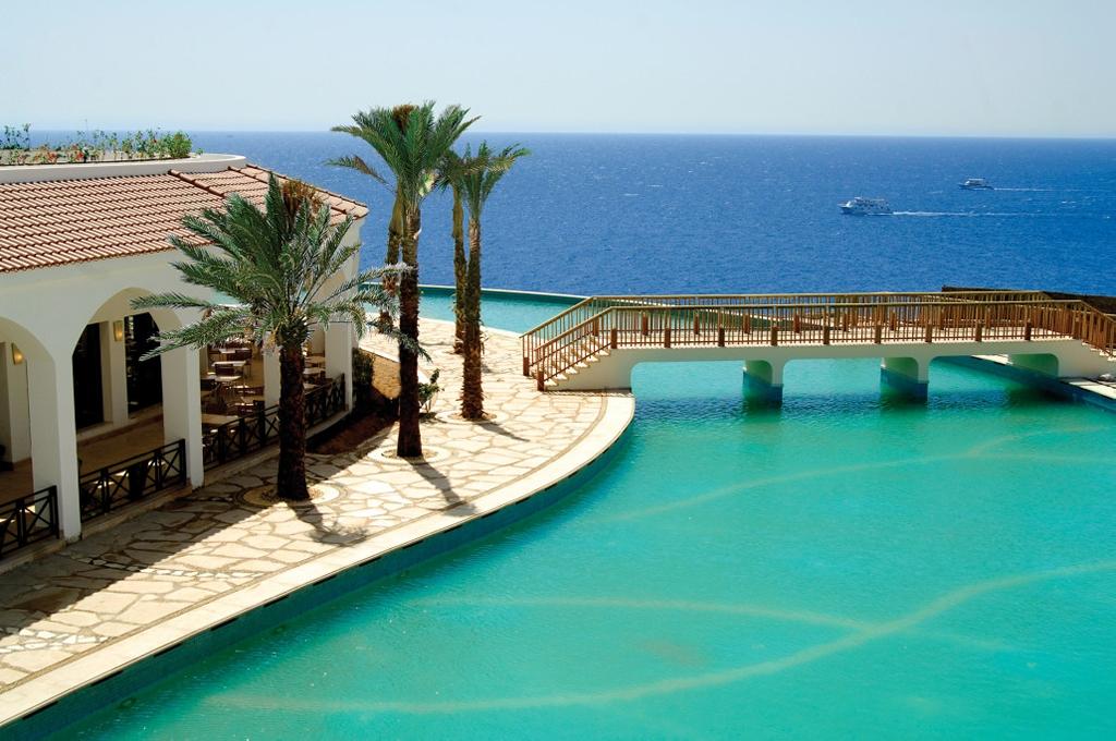 Oasis blue bay resort spa. Отель Reef Oasis Blue Bay. Риф Оазис Блю Резорт 5 Шарм-Эль-Шейх. Reef Oasis Blue Bay 5 Египет. Blue Reef Шарм Эль Шейх.