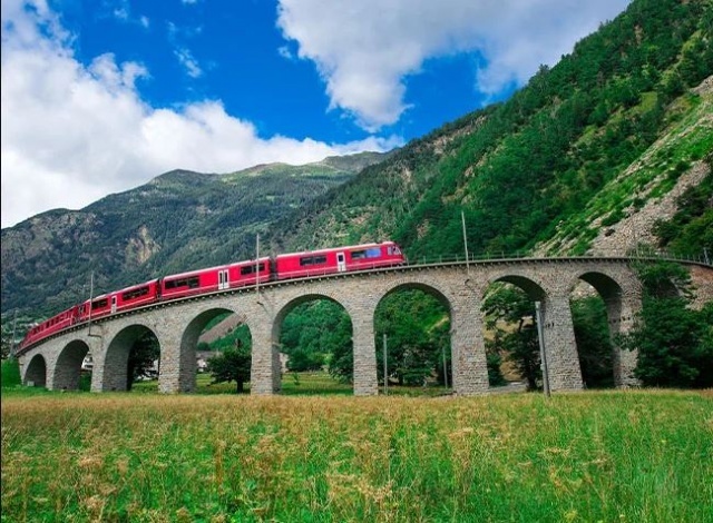 Svájc repülővel és vonattal