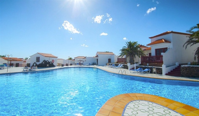 Castillo Beach Bungalows ** Fuerteventura (charter járattal)